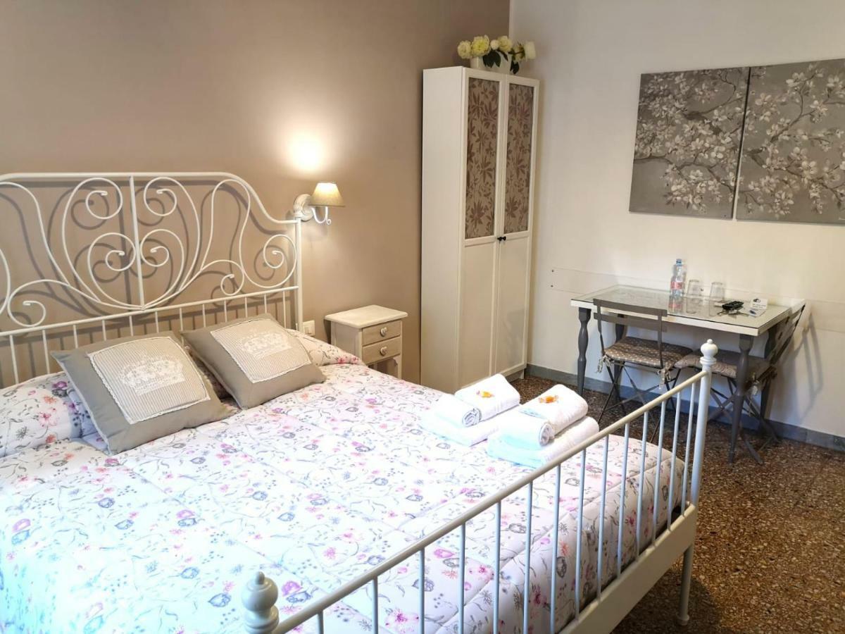 La Chiave Di Roma Bed & Breakfast ภายนอก รูปภาพ
